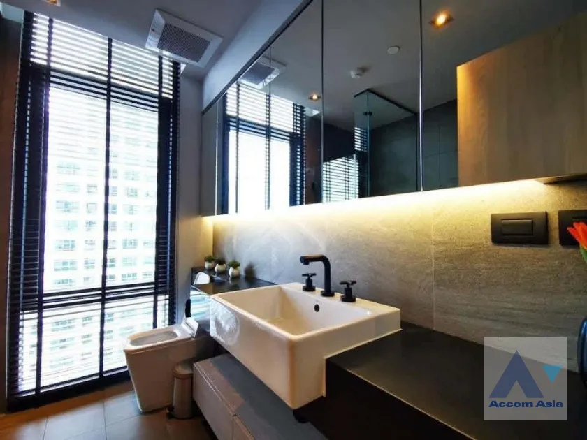 8  2 br Condominium For Sale in Sukhumvit ,Bangkok MRT Phetchaburi at The Lofts Asoke AA45801
