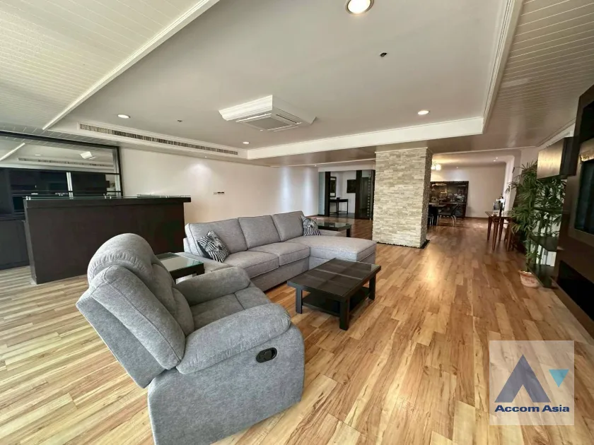 unit 3 Bedrooms  Condominium For Rent & Sale in Sukhumvit, Bangkok  near BTS Nana (AA45802)