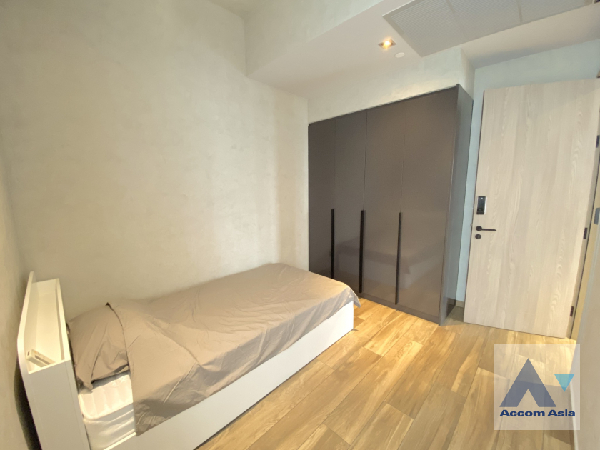 10  2 br Condominium For Sale in Sukhumvit ,Bangkok MRT Phetchaburi at The Lofts Asoke AA45803