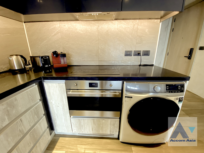 6  2 br Condominium For Sale in Sukhumvit ,Bangkok MRT Phetchaburi at The Lofts Asoke AA45803