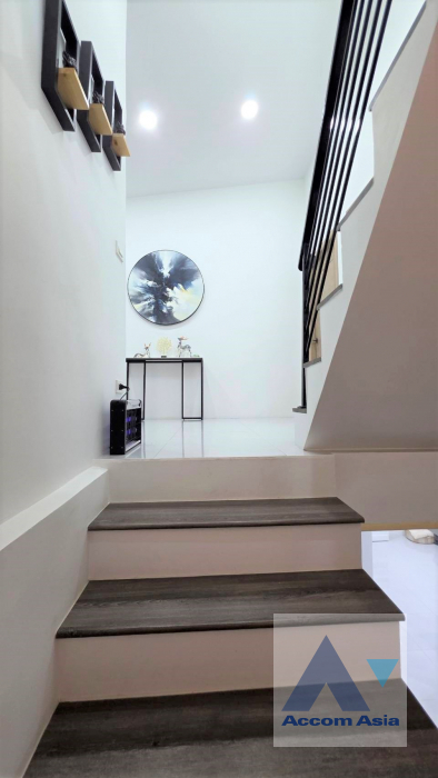 7  3 br House for rent and sale in Sukhumvit ,Bangkok BTS Phra khanong AA45804