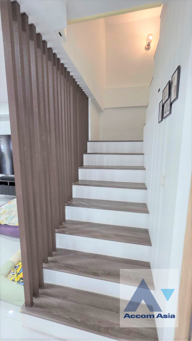 5  3 br House for rent and sale in Sukhumvit ,Bangkok BTS Phra khanong AA45804