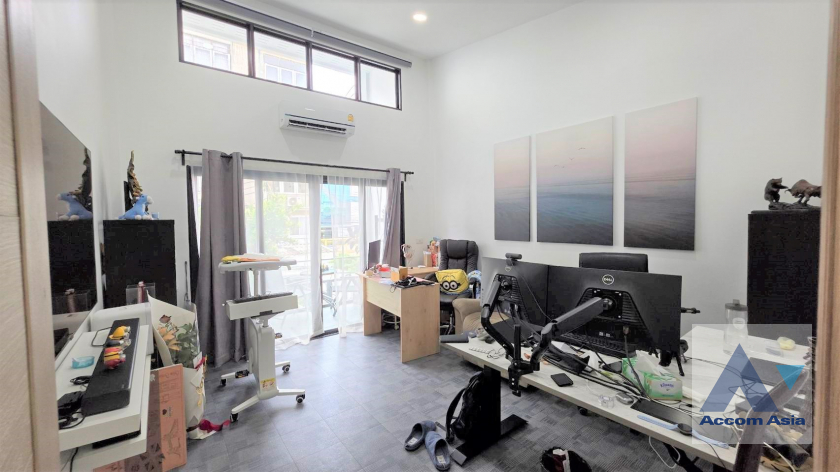 8  3 br House for rent and sale in Sukhumvit ,Bangkok BTS Phra khanong AA45804