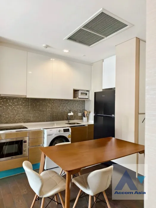 unit 2 Bedrooms  Condominium For Rent in Phaholyothin, Bangkok  near MRT Phahon Yothin (AA45805)