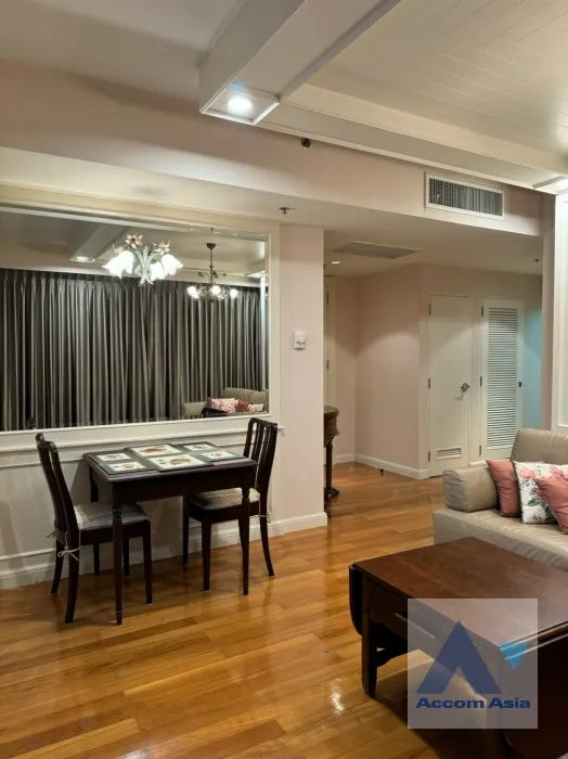unit 1 Bedroom  Condominium For Sale in Ploenchit, Bangkok  near BTS Chitlom (AA45809)