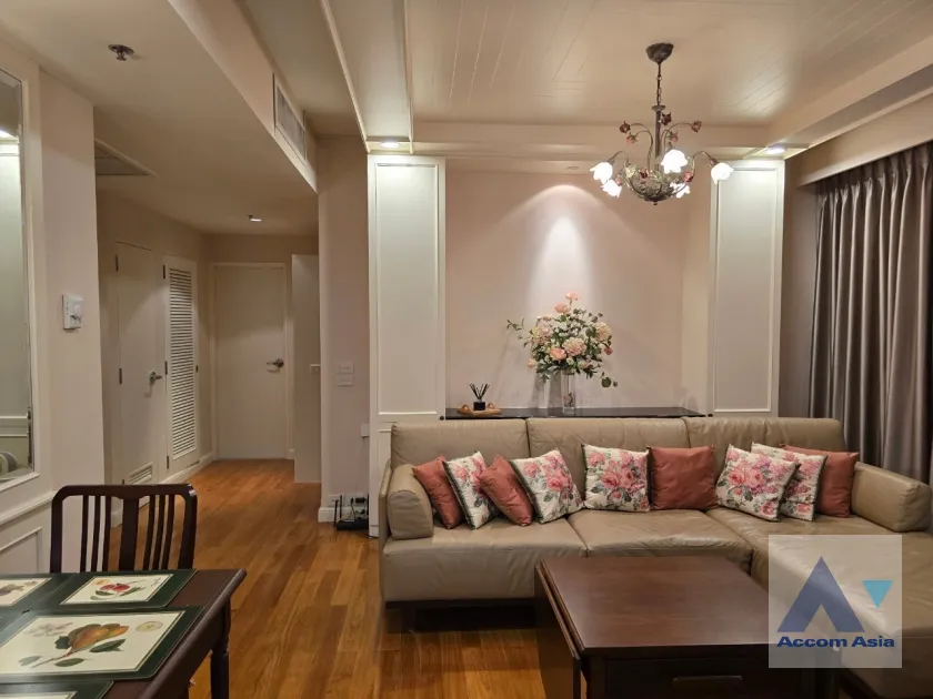 unit 1 Bedroom  Condominium For Sale in Ploenchit, Bangkok  near BTS Chitlom (AA45809)