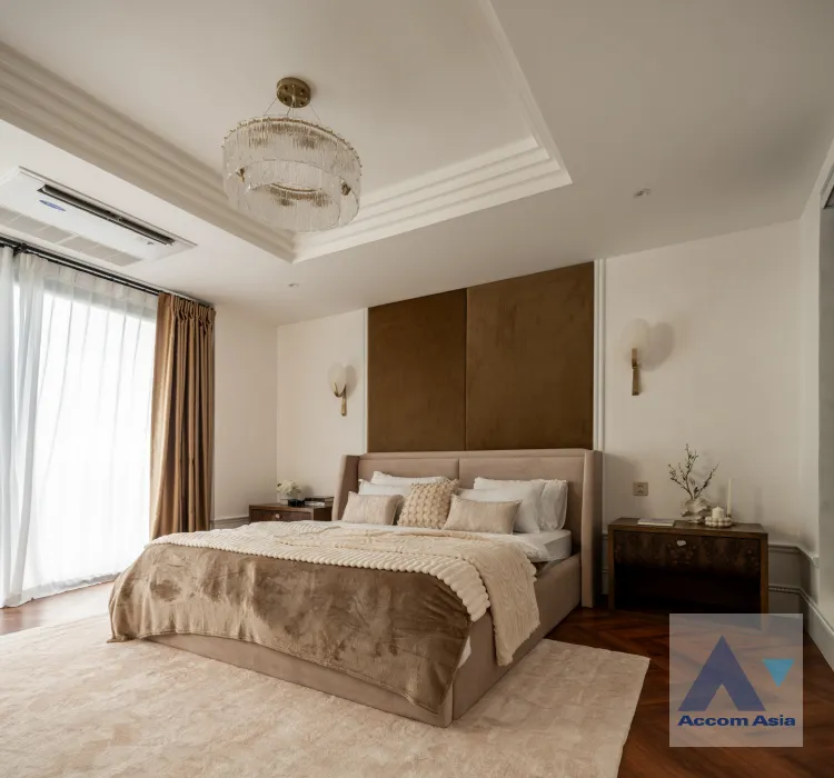17  6 br House For Sale in Sukhumvit ,Bangkok BTS Punnawithi AA45810