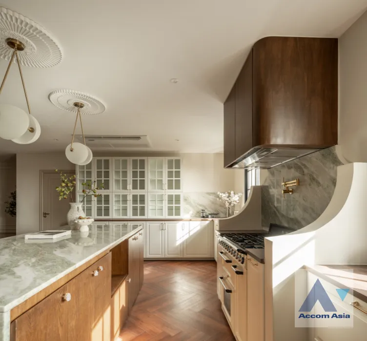 12  6 br House For Sale in Sukhumvit ,Bangkok BTS Punnawithi AA45810