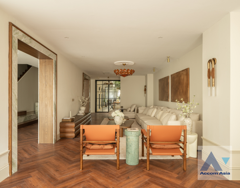 15  6 br House For Sale in Sukhumvit ,Bangkok BTS Punnawithi AA45810