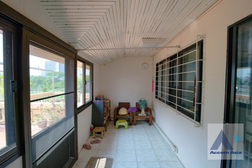 9  5 br House For Rent in Pattanakarn ,Bangkok  at Baan Varatorn Ville  AA45811