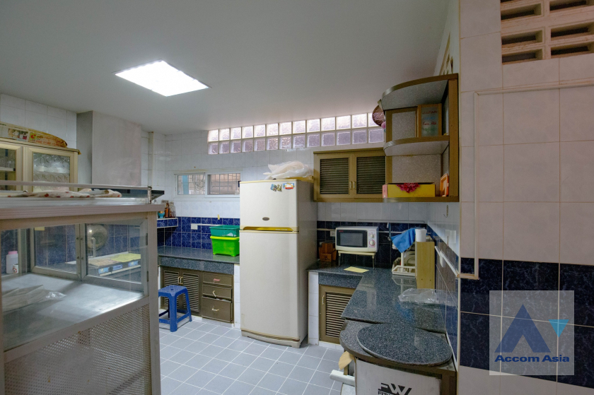 8  5 br House For Rent in Pattanakarn ,Bangkok  at Baan Varatorn Ville  AA45811