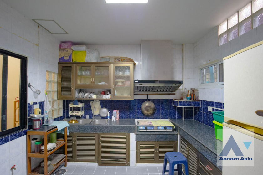 7  5 br House For Rent in Pattanakarn ,Bangkok  at Baan Varatorn Ville  AA45811