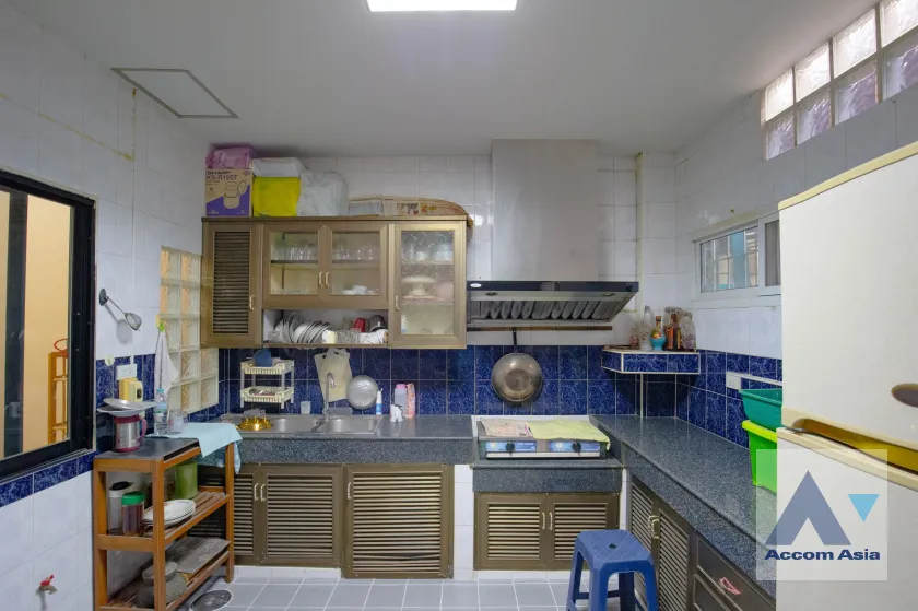 7  5 br House For Rent in Pattanakarn ,Bangkok  at Baan Varatorn Ville  AA45811