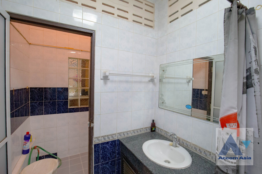 13  5 br House For Rent in Pattanakarn ,Bangkok  at Baan Varatorn Ville  AA45811