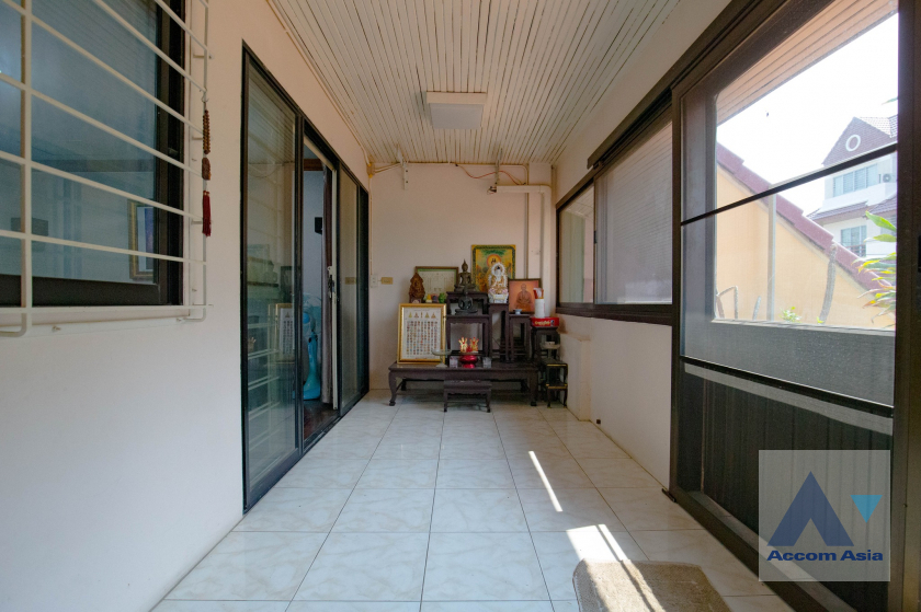 10  5 br House For Rent in Pattanakarn ,Bangkok  at Baan Varatorn Ville  AA45811
