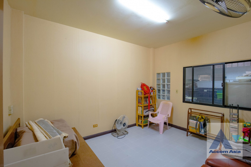 11  5 br House For Rent in Pattanakarn ,Bangkok  at Baan Varatorn Ville  AA45811