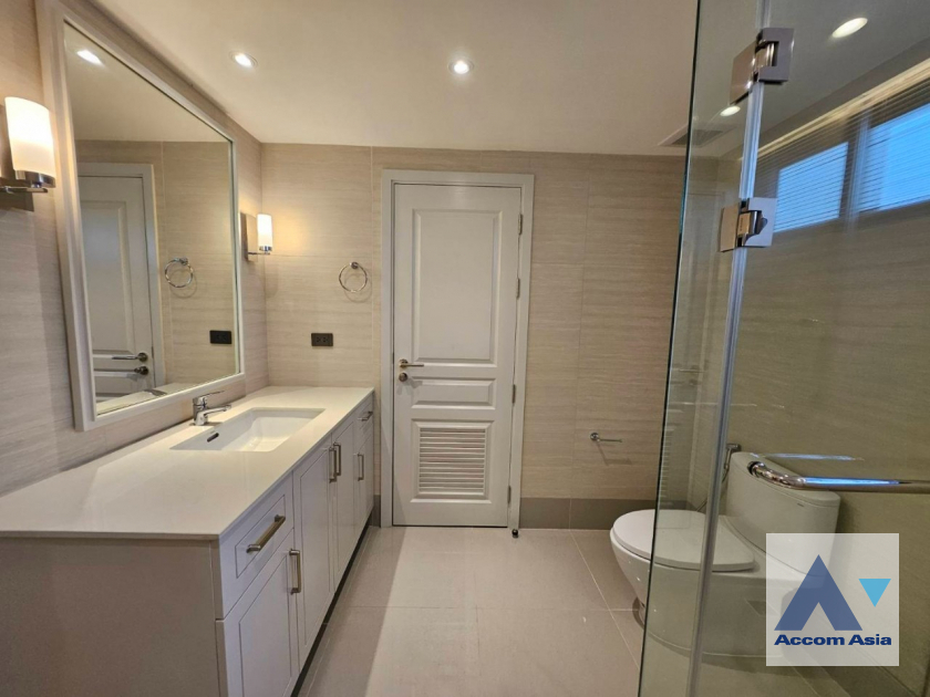 7  2 br Apartment For Rent in Sukhumvit ,Bangkok BTS Ekkamai at Classic contemporary AA45813