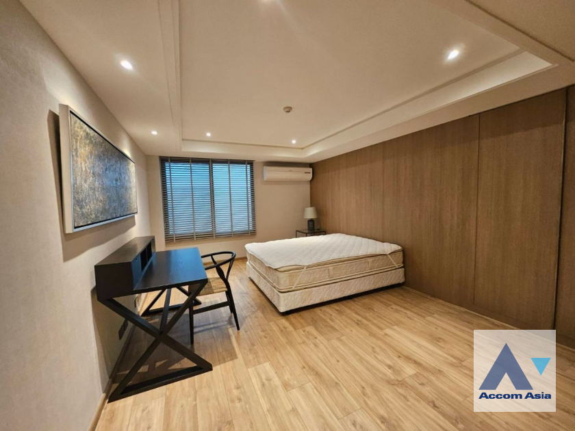 5  2 br Apartment For Rent in Sukhumvit ,Bangkok BTS Ekkamai at Classic contemporary AA45813