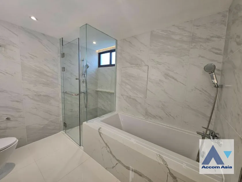 8  2 br Apartment For Rent in Sukhumvit ,Bangkok BTS Ekkamai at Classic contemporary AA45813