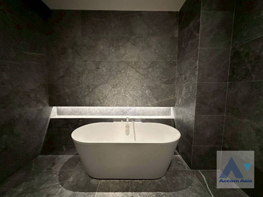 15  2 br Condominium For Rent in Charoen Nakhon ,Bangkok BTS Krung Thon Buri at Banyan Tree Residences Riverside AA45817