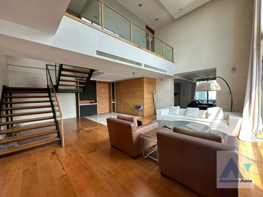 unitHuge Terrace, Double High Ceiling, Duplex Condo, Penthouse, Pet friendly |  4 Bedrooms  Condominium For Rent in Sukhumvit, Bangkok  near BTS Thong Lo (AA45818)