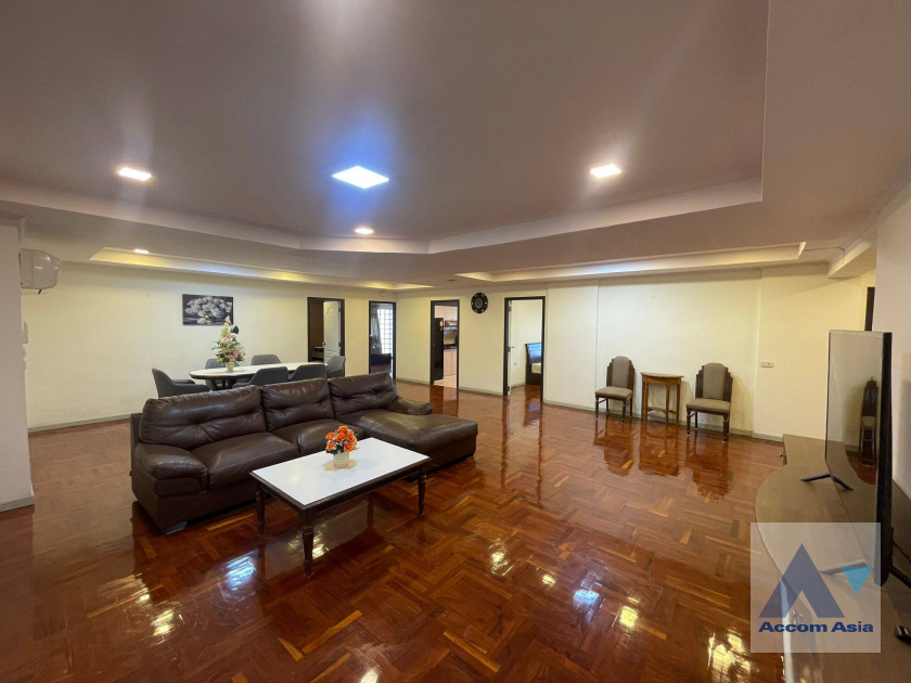  1  3 br Apartment For Rent in Sukhumvit ,Bangkok BTS Phrom Phong at Fully furnished Apartment near Samitivej Hospital 550m AA45823