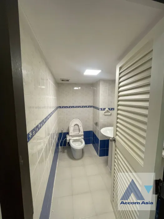 12  3 br Apartment For Rent in Sukhumvit ,Bangkok BTS Phrom Phong at Fully furnished Apartment near Samitivej Hospital 550m AA45823