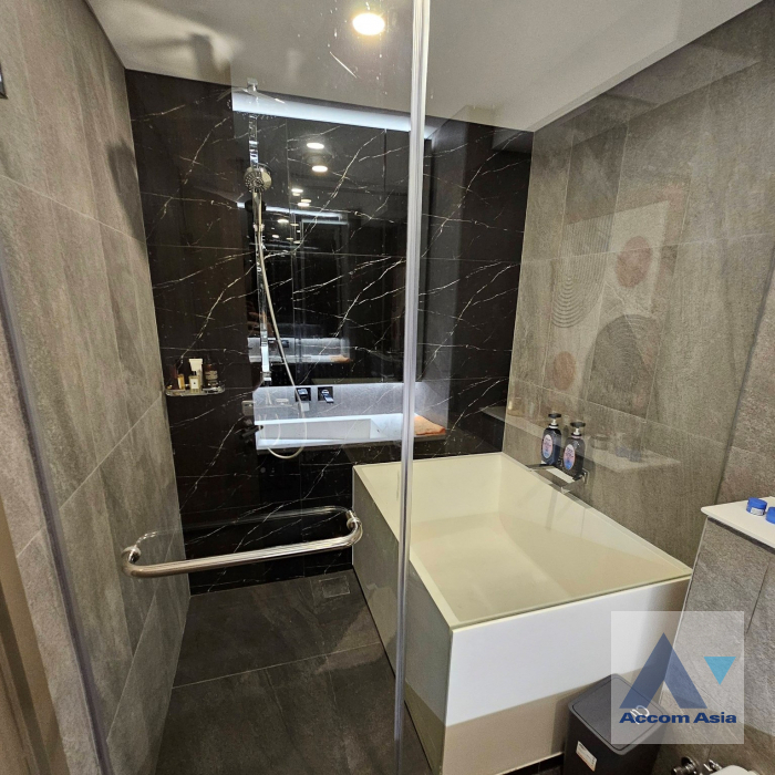 17  2 br Condominium For Sale in Ratchadaphisek ,Bangkok  at Siamese Residence (Landmark@MRTA Station) AA45827