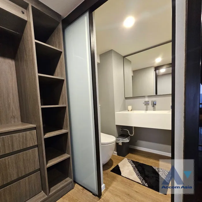 16  2 br Condominium For Sale in Ratchadaphisek ,Bangkok  at Siamese Residence (Landmark@MRTA Station) AA45827