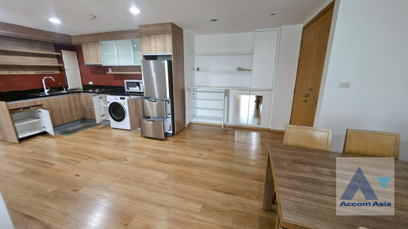 6  2 br Apartment For Rent in Ploenchit ,Bangkok BTS Chitlom at Apartment Steps from Lumpini Park AA45829