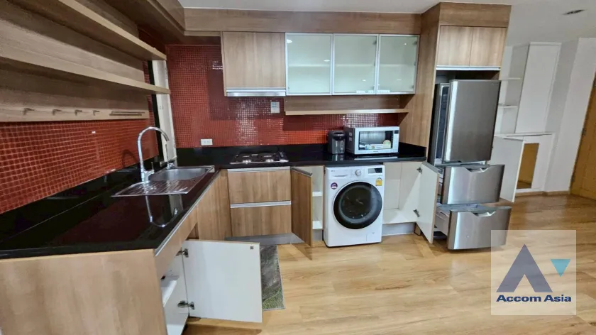8  2 br Apartment For Rent in Ploenchit ,Bangkok BTS Chitlom at Apartment Steps from Lumpini Park AA45829