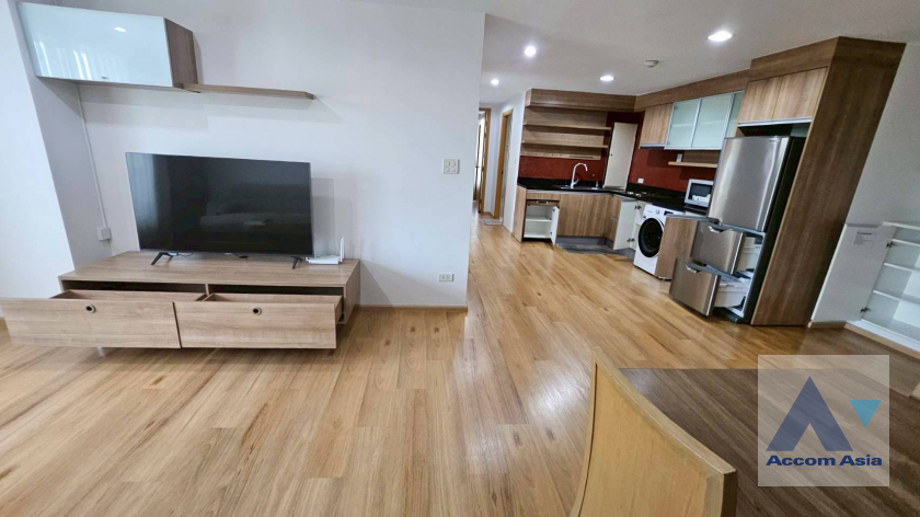 5  2 br Apartment For Rent in Ploenchit ,Bangkok BTS Chitlom at Apartment Steps from Lumpini Park AA45829