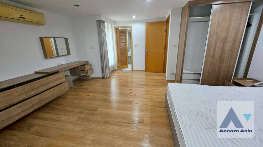 9  2 br Apartment For Rent in Ploenchit ,Bangkok BTS Chitlom at Apartment Steps from Lumpini Park AA45829