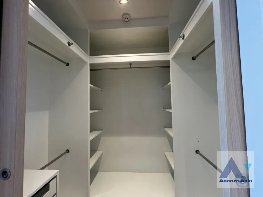 11  4 br Condominium For Rent in Ploenchit ,Bangkok BTS Ploenchit at Athenee Residence AA45830