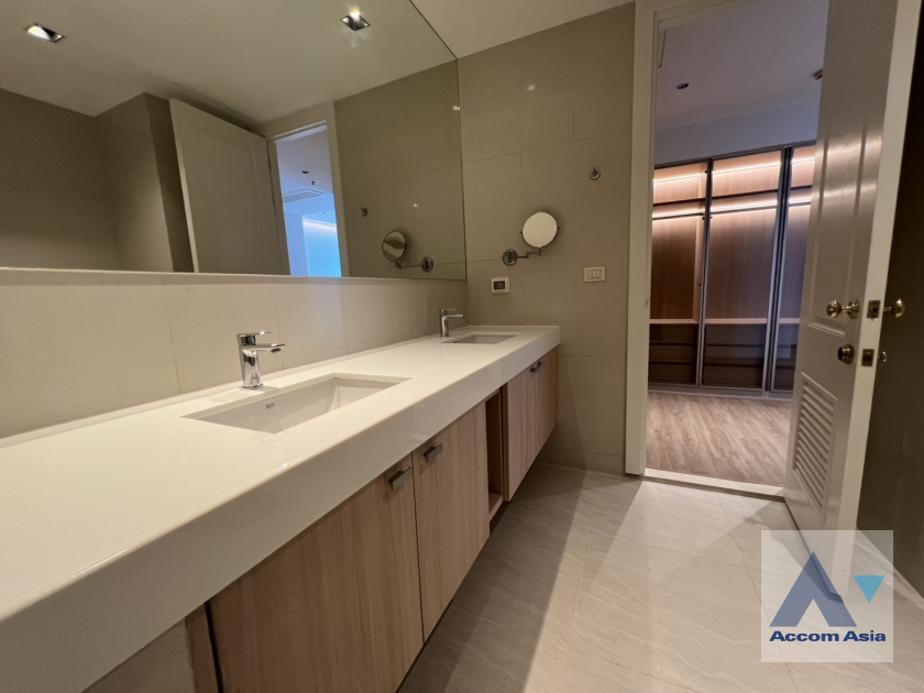 13  4 br Condominium For Rent in Ploenchit ,Bangkok BTS Ploenchit at Athenee Residence AA45830