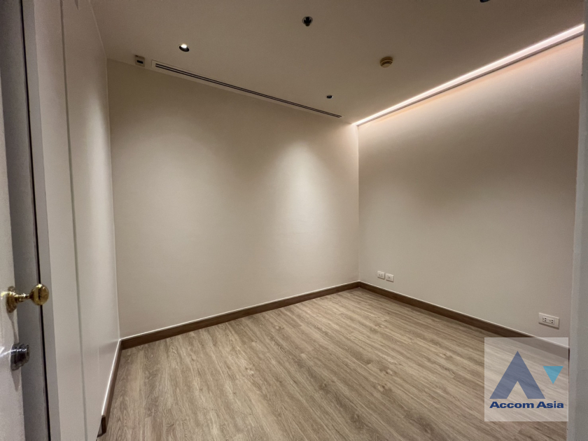 16  4 br Condominium For Rent in Ploenchit ,Bangkok BTS Ploenchit at Athenee Residence AA45830