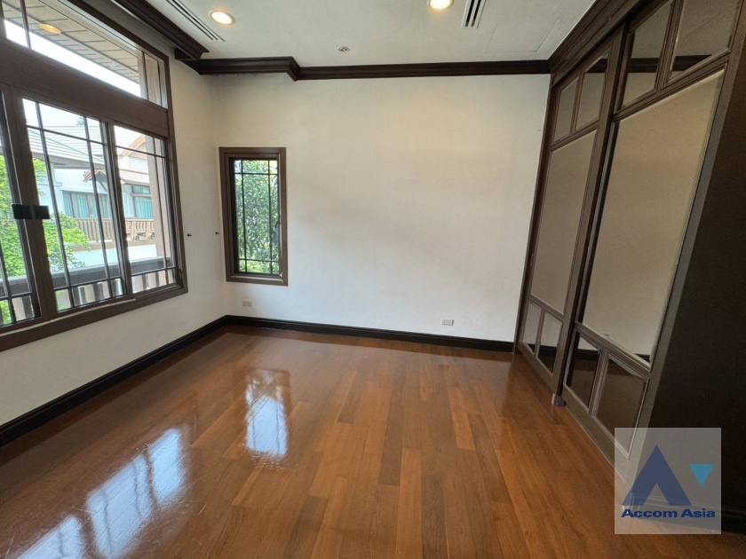 15  4 br House For Rent in Sathorn ,Bangkok BTS Saint Louis - BRT Thanon Chan at Exclusive Resort Style Home  AA45837