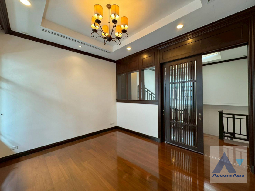 13  4 br House For Rent in Sathorn ,Bangkok BTS Saint Louis - BRT Thanon Chan at Exclusive Resort Style Home  AA45837