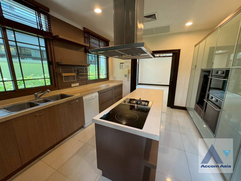 10  4 br House For Rent in Sathorn ,Bangkok BTS Saint Louis - BRT Thanon Chan at Exclusive Resort Style Home  AA45837