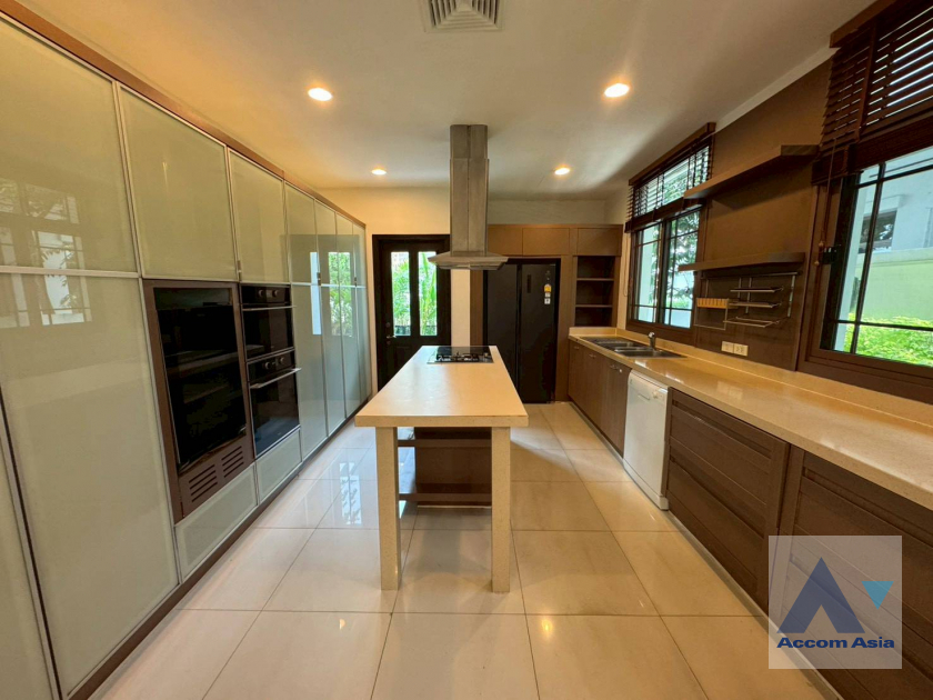 8  4 br House For Rent in Sathorn ,Bangkok BTS Saint Louis - BRT Thanon Chan at Exclusive Resort Style Home  AA45837