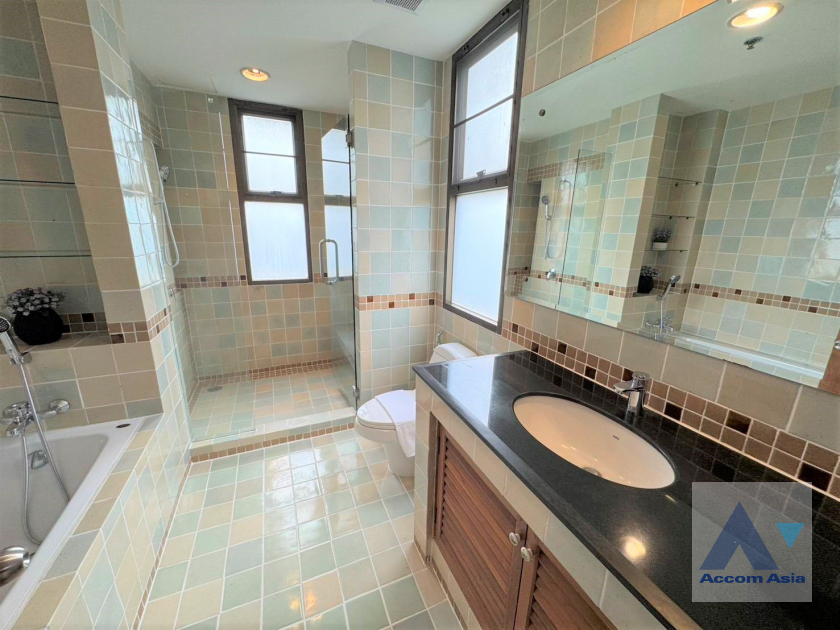 15  2 br Apartment For Rent in Sathorn ,Bangkok BRT Thanon Chan at Spacious Residence Situated on Chan Road AA45840