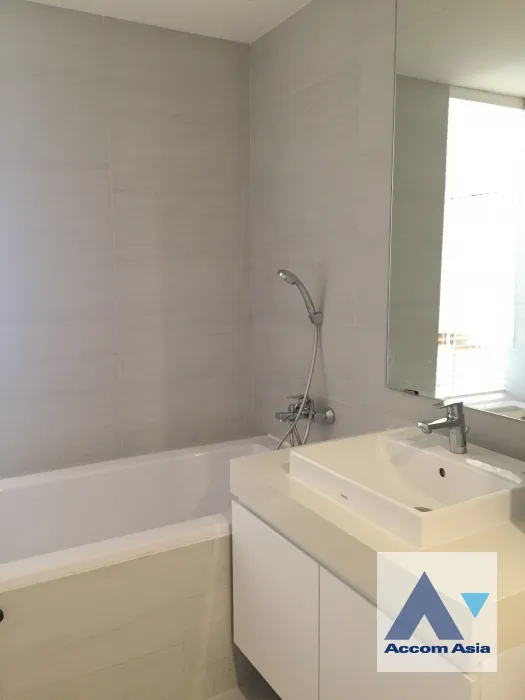 6  2 br Apartment For Rent in Sukhumvit ,Bangkok BTS Phrom Phong at A Cozy Low-Rise Residence 6 Mins Walk From BTS AA45841