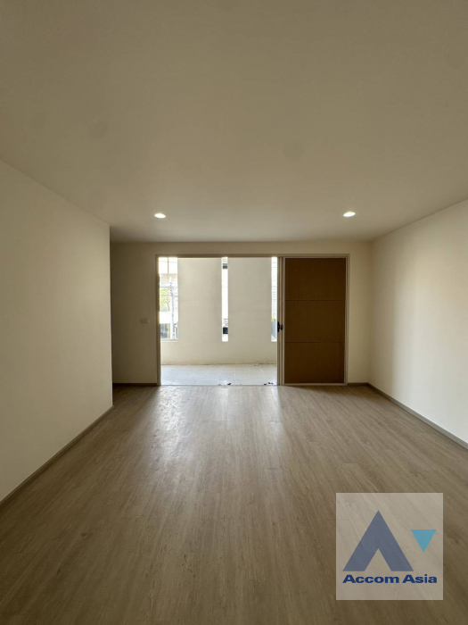 4  3 br House For Rent in Krungthep Kreetha ,Bangkok  at Nue Verse Krungthep Kreetha AA45846