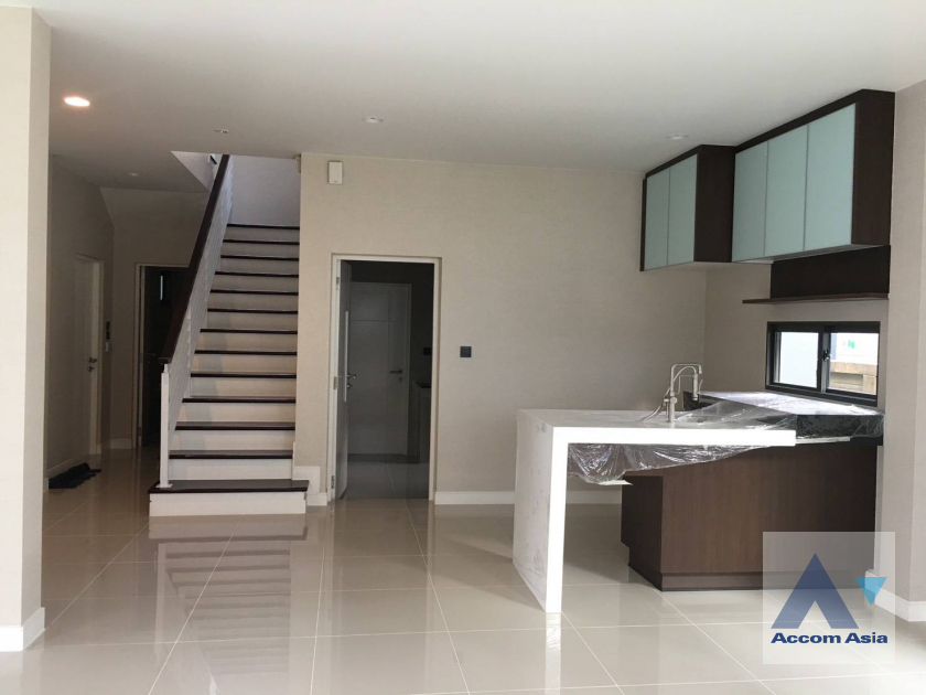  1  4 br House For Rent in Krungthep Kreetha ,Bangkok  at Setthasiri Krungthep Kreetha 1  AA45848
