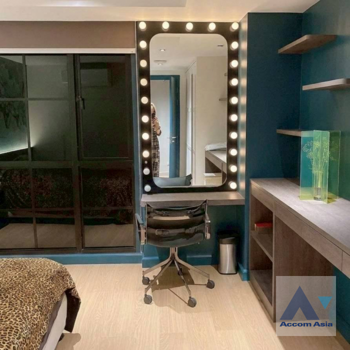 11  3 br Condominium For Sale in Ploenchit ,Bangkok BTS Chitlom at Na Vara Residence AA45852