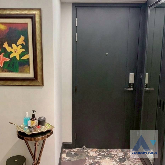 41  3 br Condominium for rent and sale in Ploenchit ,Bangkok BTS Chitlom at Na Vara Residence AA45852