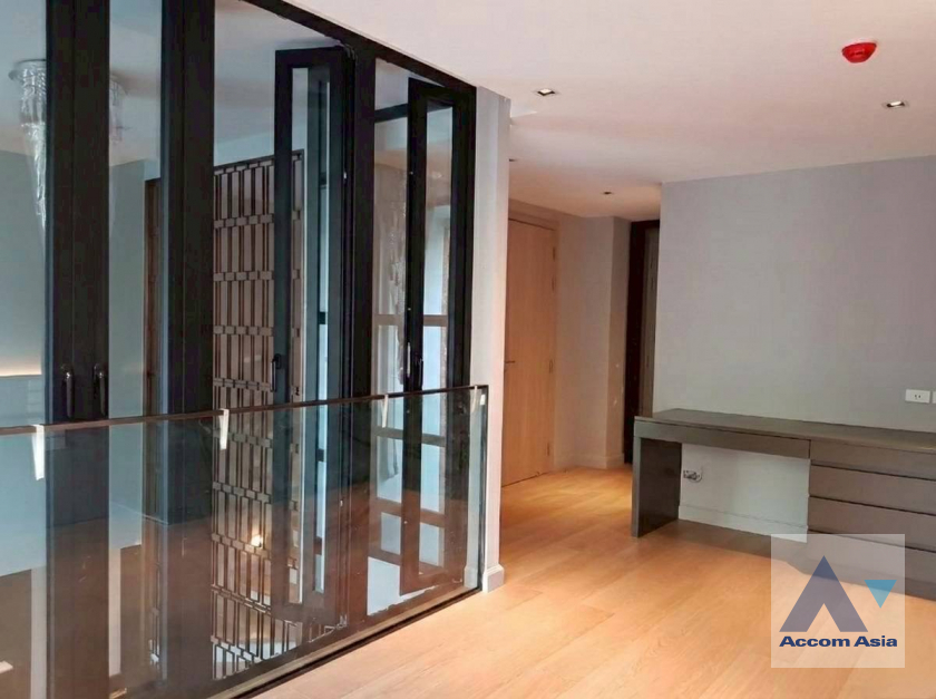 24  3 br Condominium for rent and sale in Ploenchit ,Bangkok BTS Chitlom at Na Vara Residence AA45852