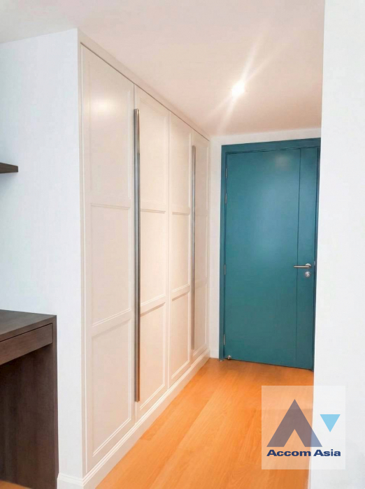 27  3 br Condominium for rent and sale in Ploenchit ,Bangkok BTS Chitlom at Na Vara Residence AA45852