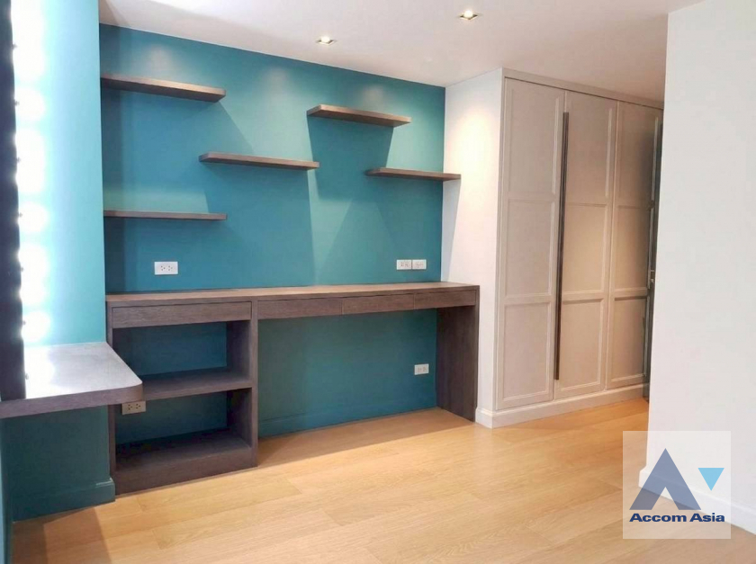 28  3 br Condominium for rent and sale in Ploenchit ,Bangkok BTS Chitlom at Na Vara Residence AA45852