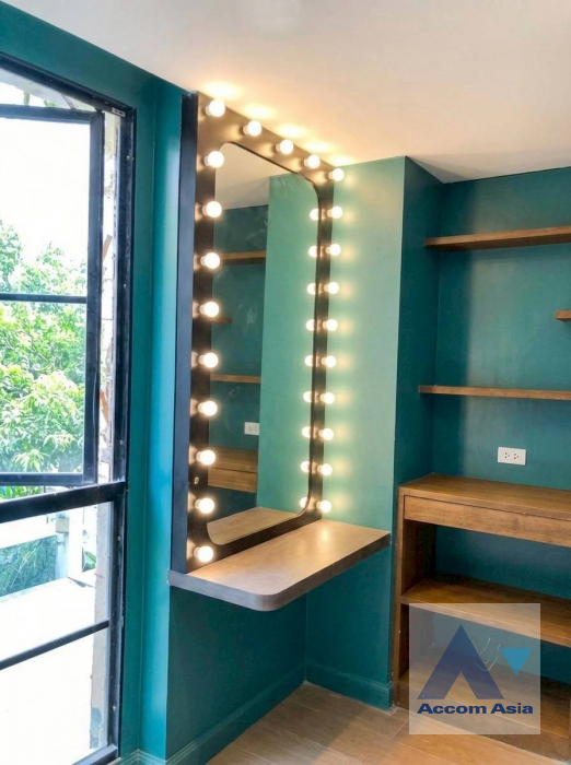 29  3 br Condominium for rent and sale in Ploenchit ,Bangkok BTS Chitlom at Na Vara Residence AA45852